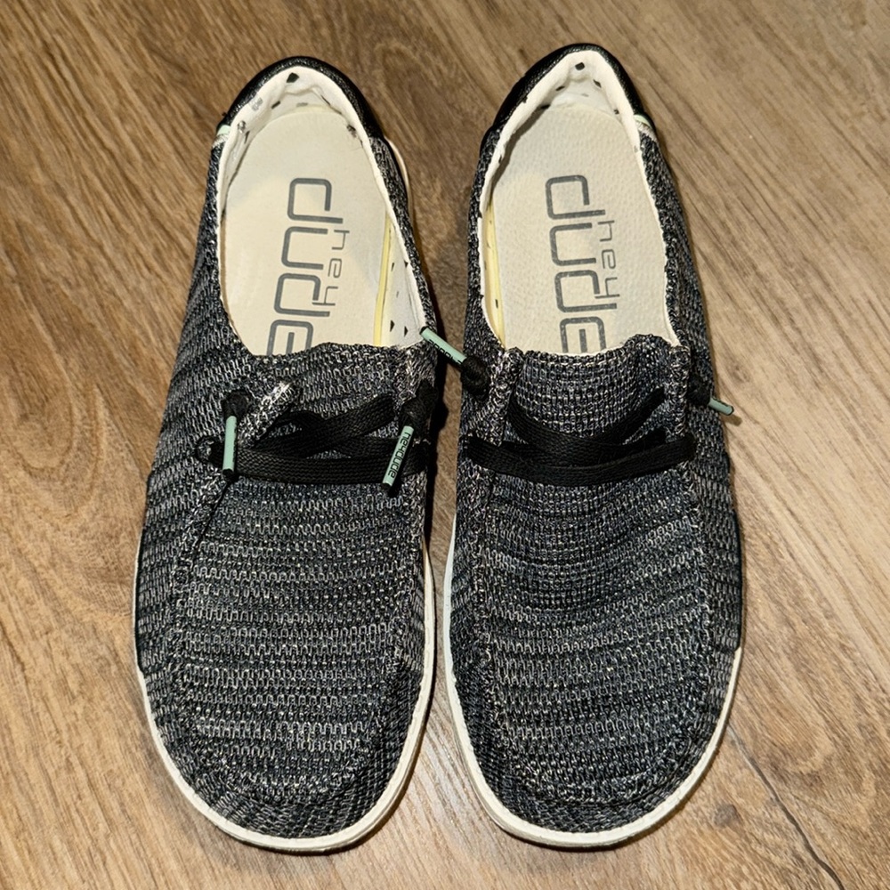 HEY DUDES! Brand new